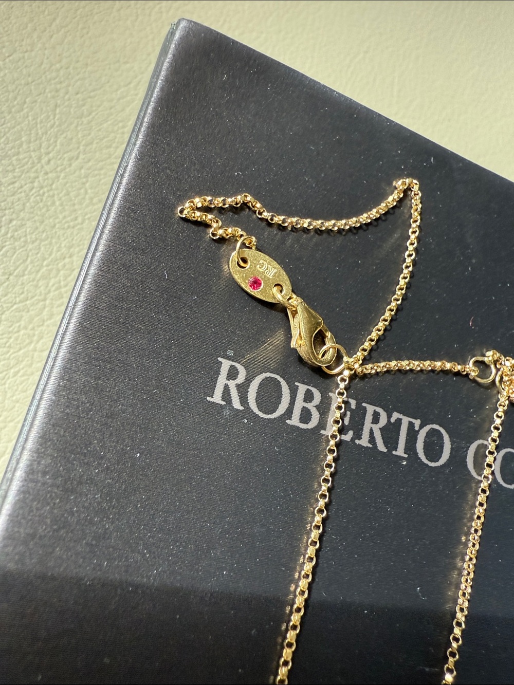 Roberto Coin Butterfly 18k YG diamond necklace 18 inches - Picture 3 of 12